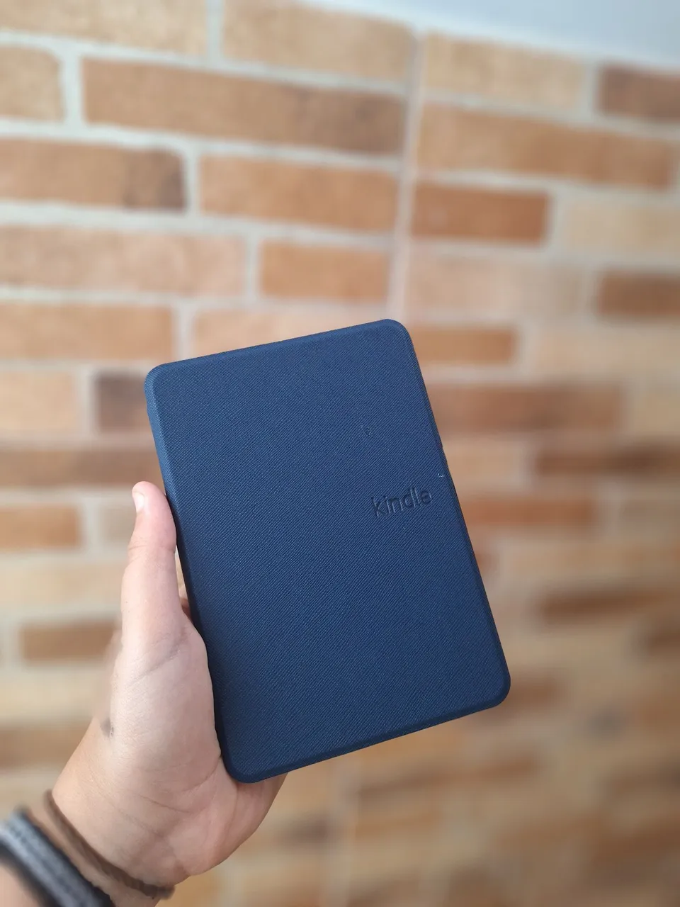 Kindle com Capa Azul - Leitura Imersiva!