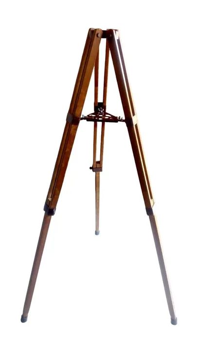 Tripé de madeira antigo para topografia 