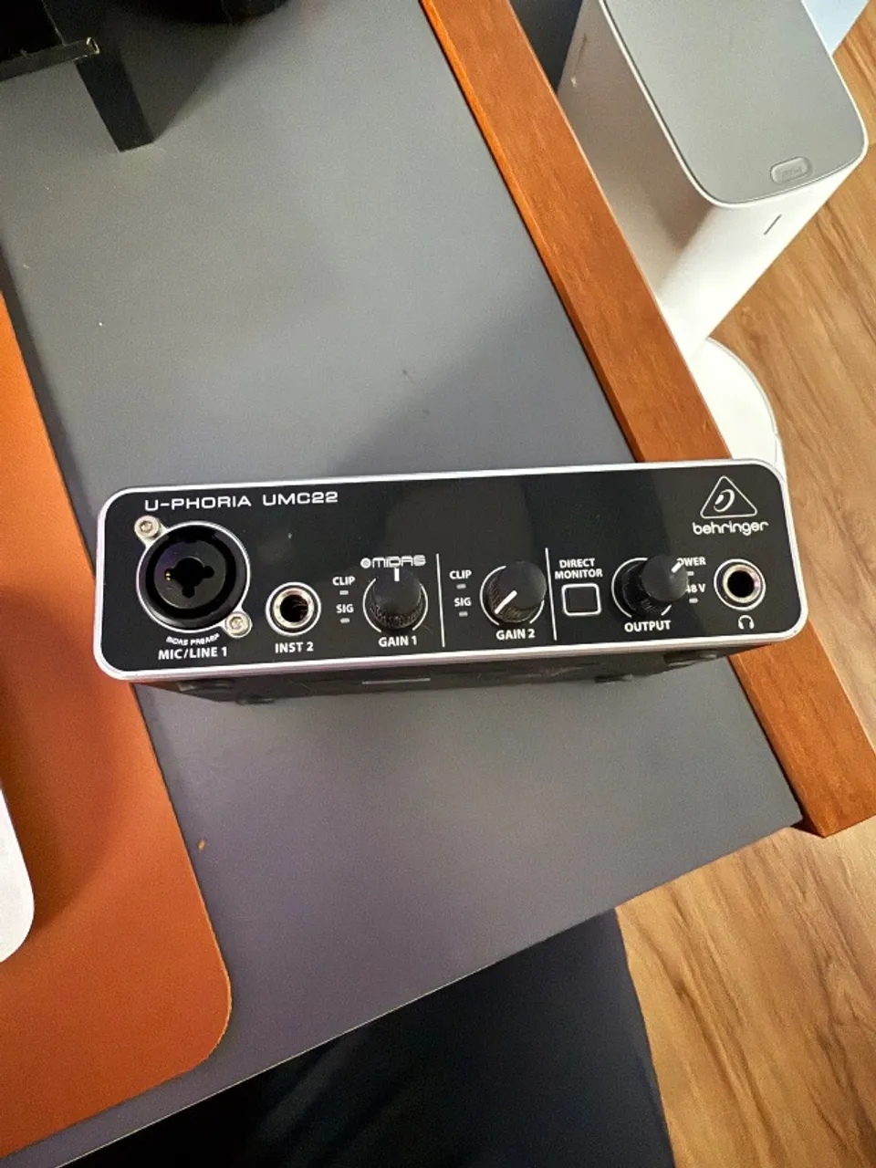 Interface de Audio Behringer U-Phoria UMC22
