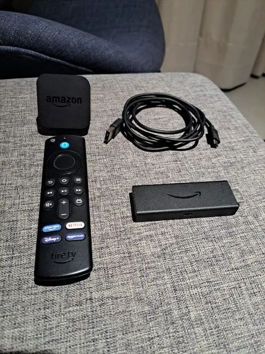 Vendo Fire TV Stick - Full HD e Controle Remoto por Voz com Alexa