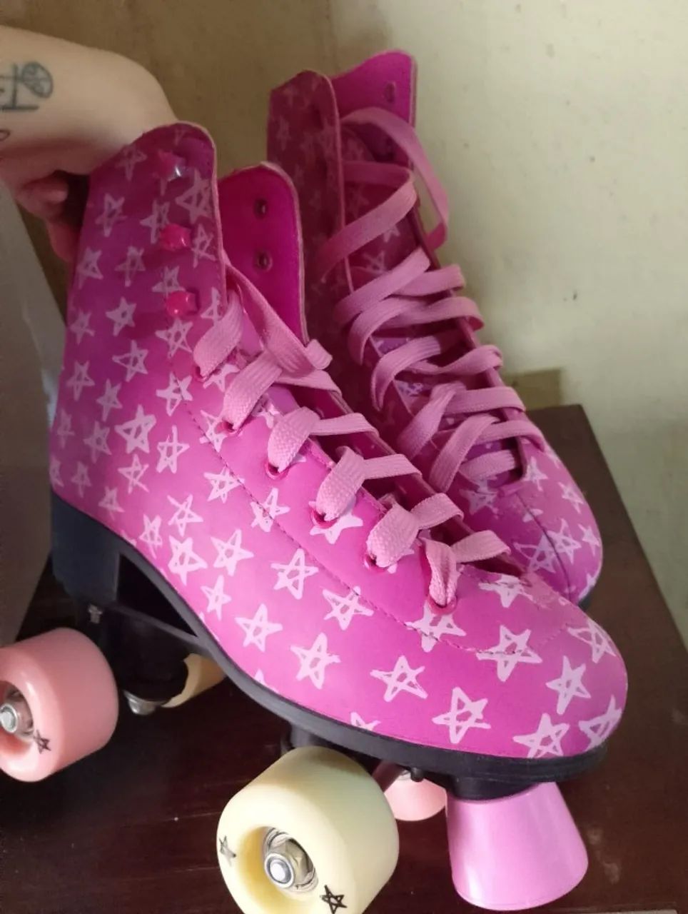 Patins Roller Dm Toys estrelado 4 rodas e freio frontal tm 36/37 - Foto 2