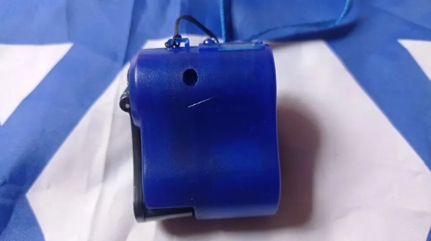 Carregador de emergência com manivela  - Foto 5