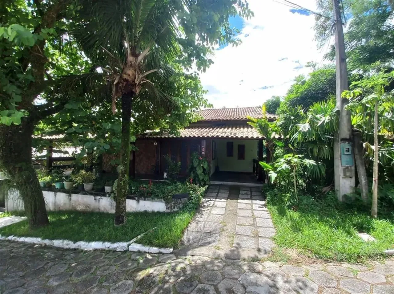 Excelente Colonial em Condomínio Exclusivono Sape - Niteroi - RJ