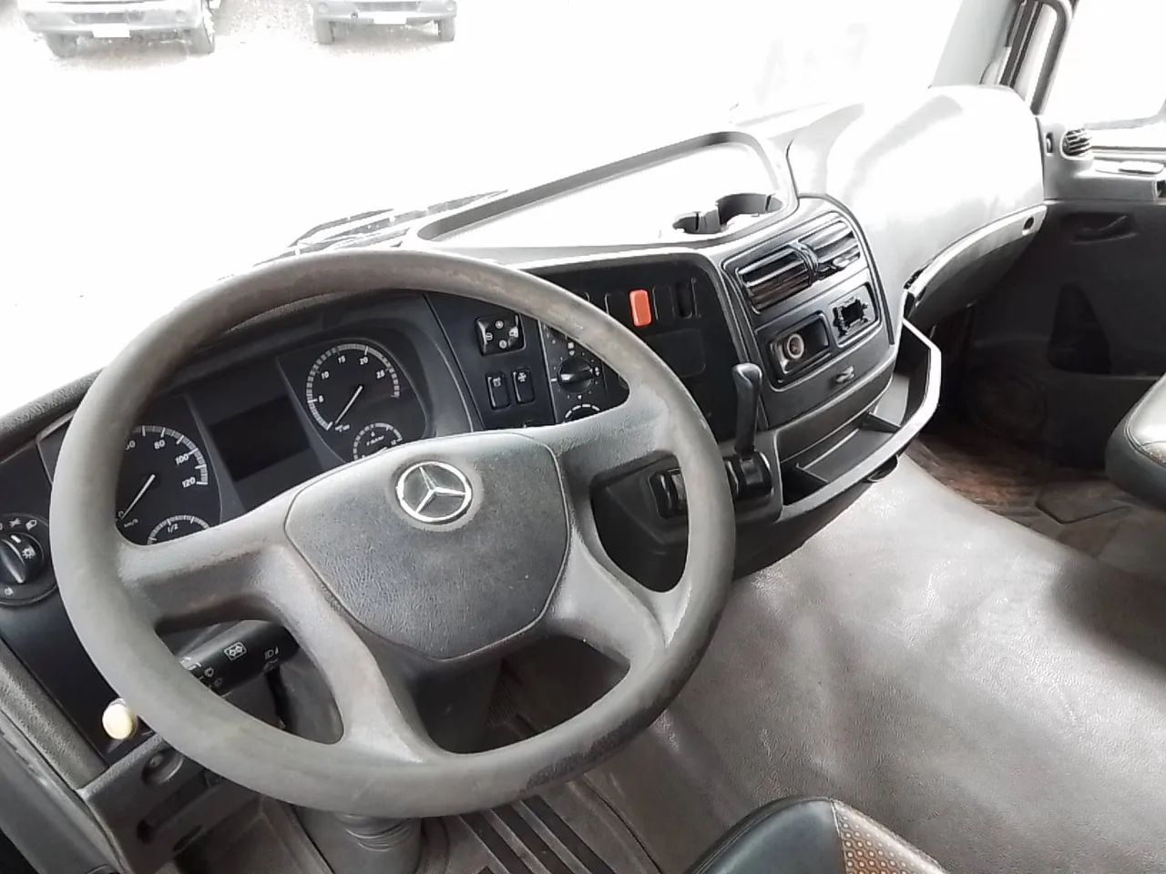 Mercedes-Benz Axor 3344 S/33 6X4E5 2019/2019 Vamos Seminovos RIBEIRAO PRETO - Foto 8