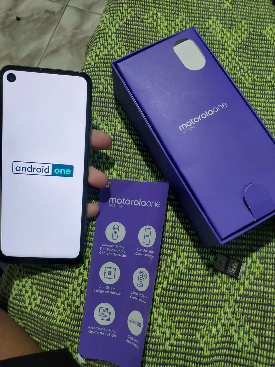 Motorola one action com caixa perfeito para uso