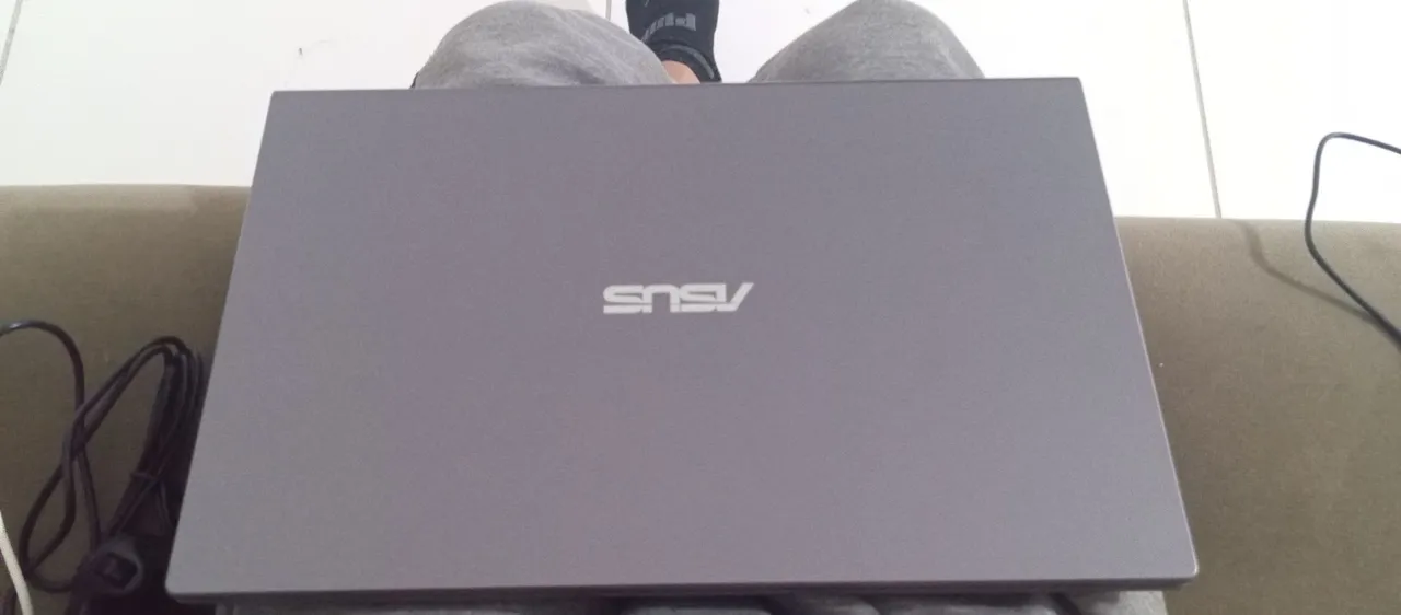 Notebook ASUS - Desempenho e Design Incríveis!