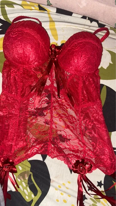 Lingerie de renda vermelho