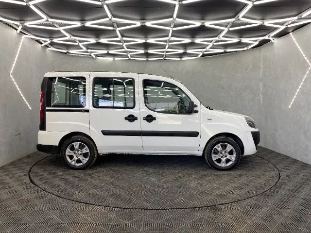 Fiat Doblo 2020 Essence 1.8 5L com GNV - Foto 5