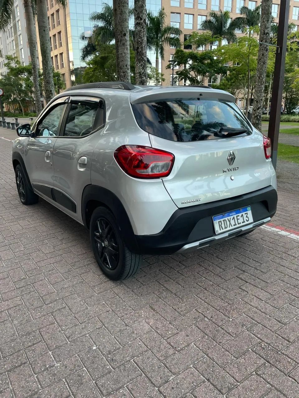 Renault Kwid Outsider 1.0 Flex 12V 5P Mec. 2021 - Foto 4