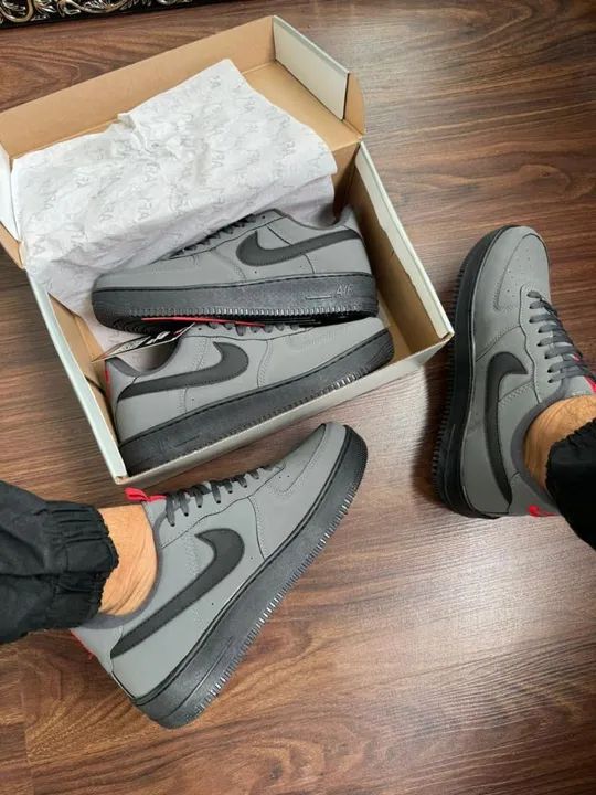 Tênis Nike Air Force 1 Low linha Premium 
