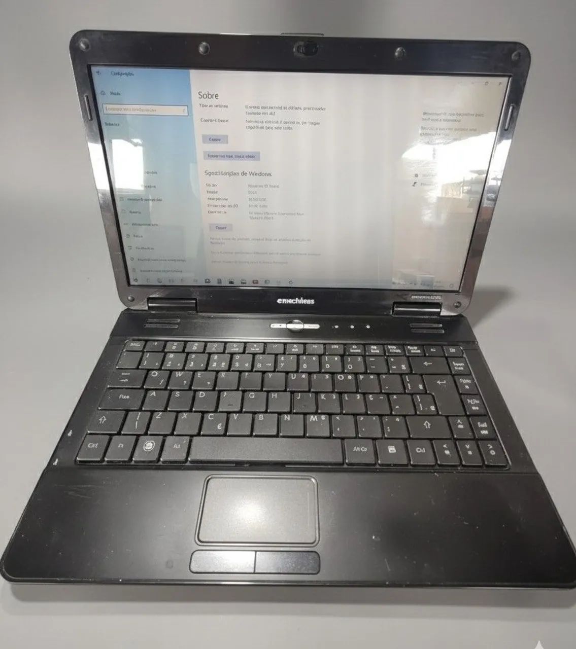 eMachines E525 ノートPC Windows 11 eMachines E525 ノートPC Windows 11