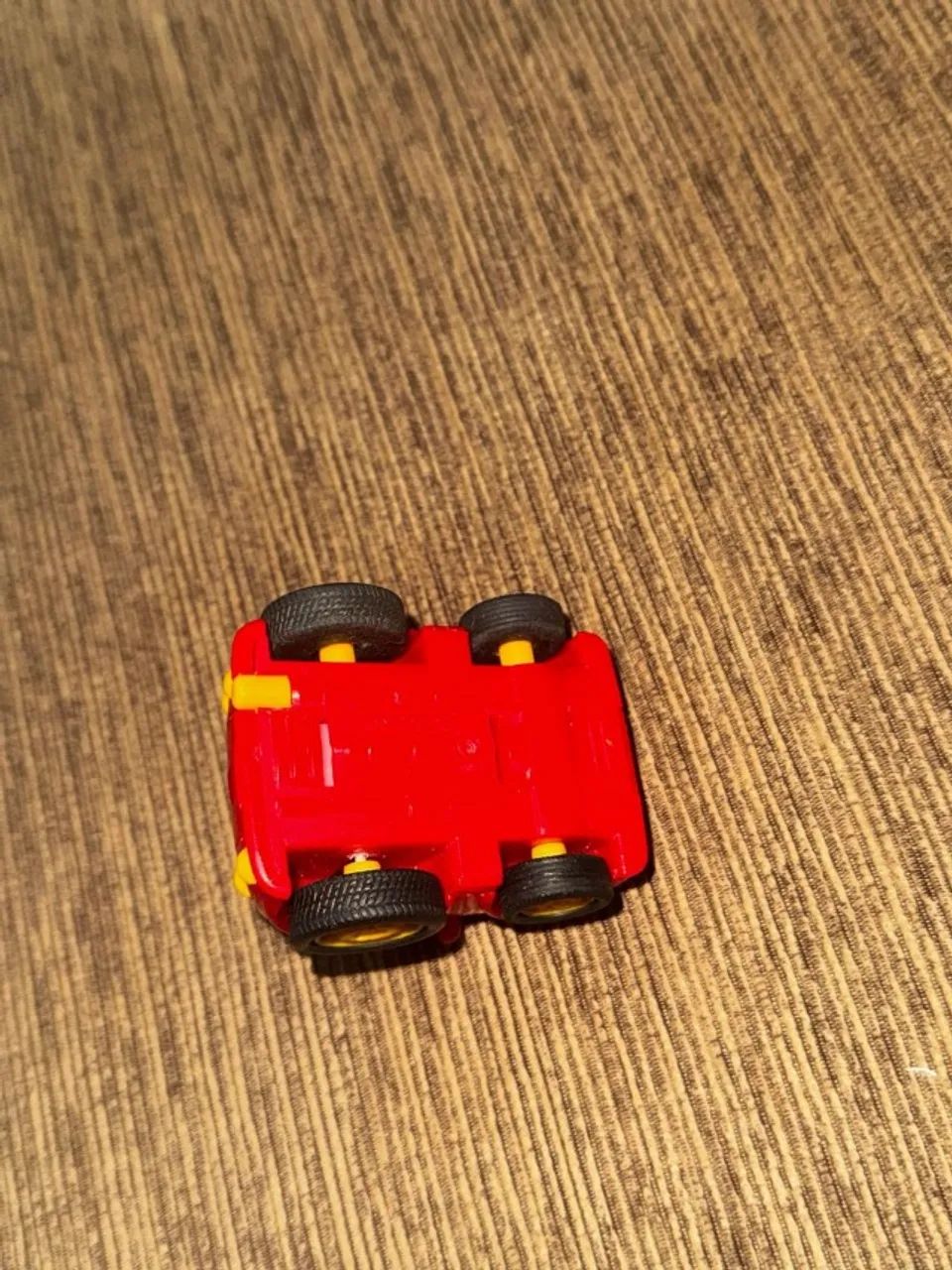 Miniatura Carrinho Vermelho - Excelente Estado - Foto 4