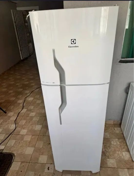 Geladeira Electrolux Frost Free duplex (Faço entrega)