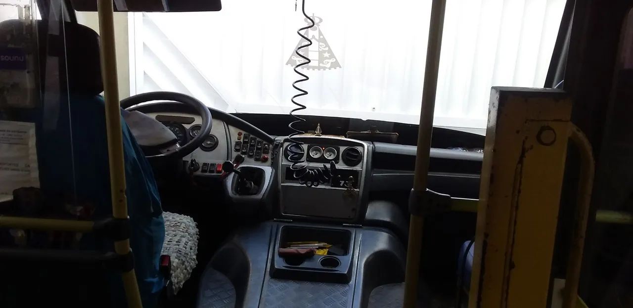 Vendo micro-ônibus - Foto 3