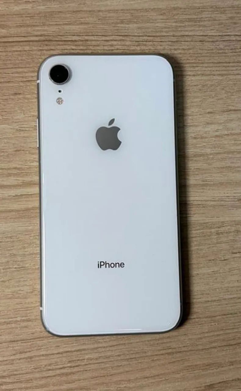 iPhone XR branco 64 GB - Foto 2