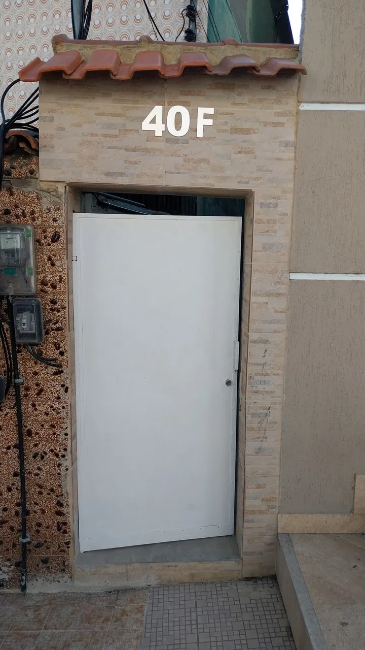 Aluga. se casa de 01 qto