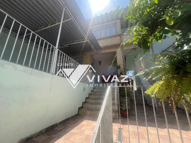 Excelente Casa Frente de Rua com 04 Quartos Varandão Piscina e Área Gourmet - Foto 2