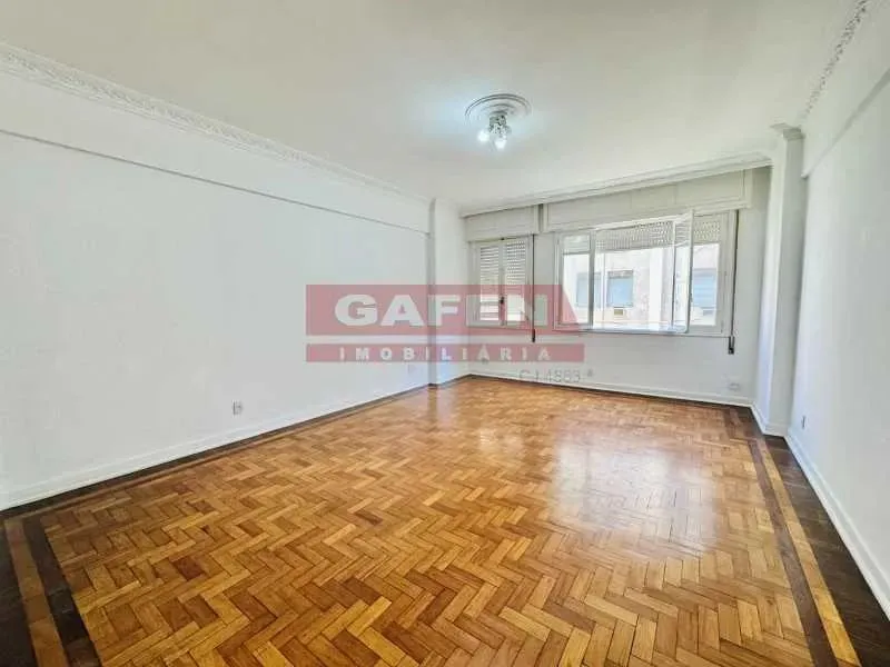 Excelente apartamento Rua Aires Saldanha - 3 Quartos sendo 1 suíte, andar alto