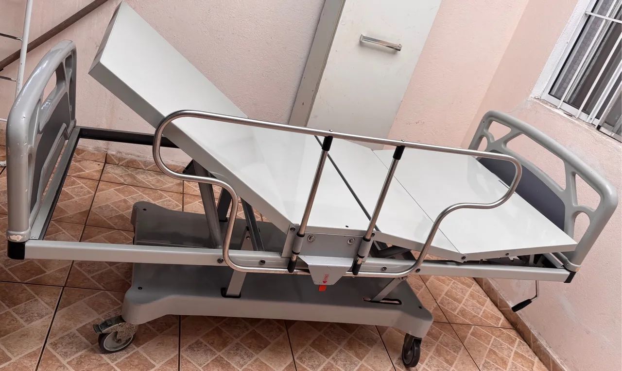 Cama Hospitalar 3 movimentos Articulada - Usada