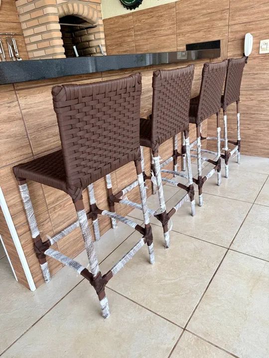 Banquetas em alumínio toda revestida em corda nautica marrom 590 cada - Foto 5