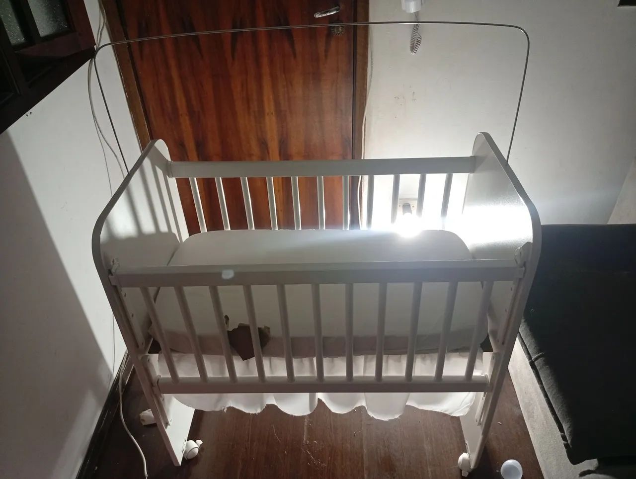Mini berço com colchão e rodinha  - Foto 2