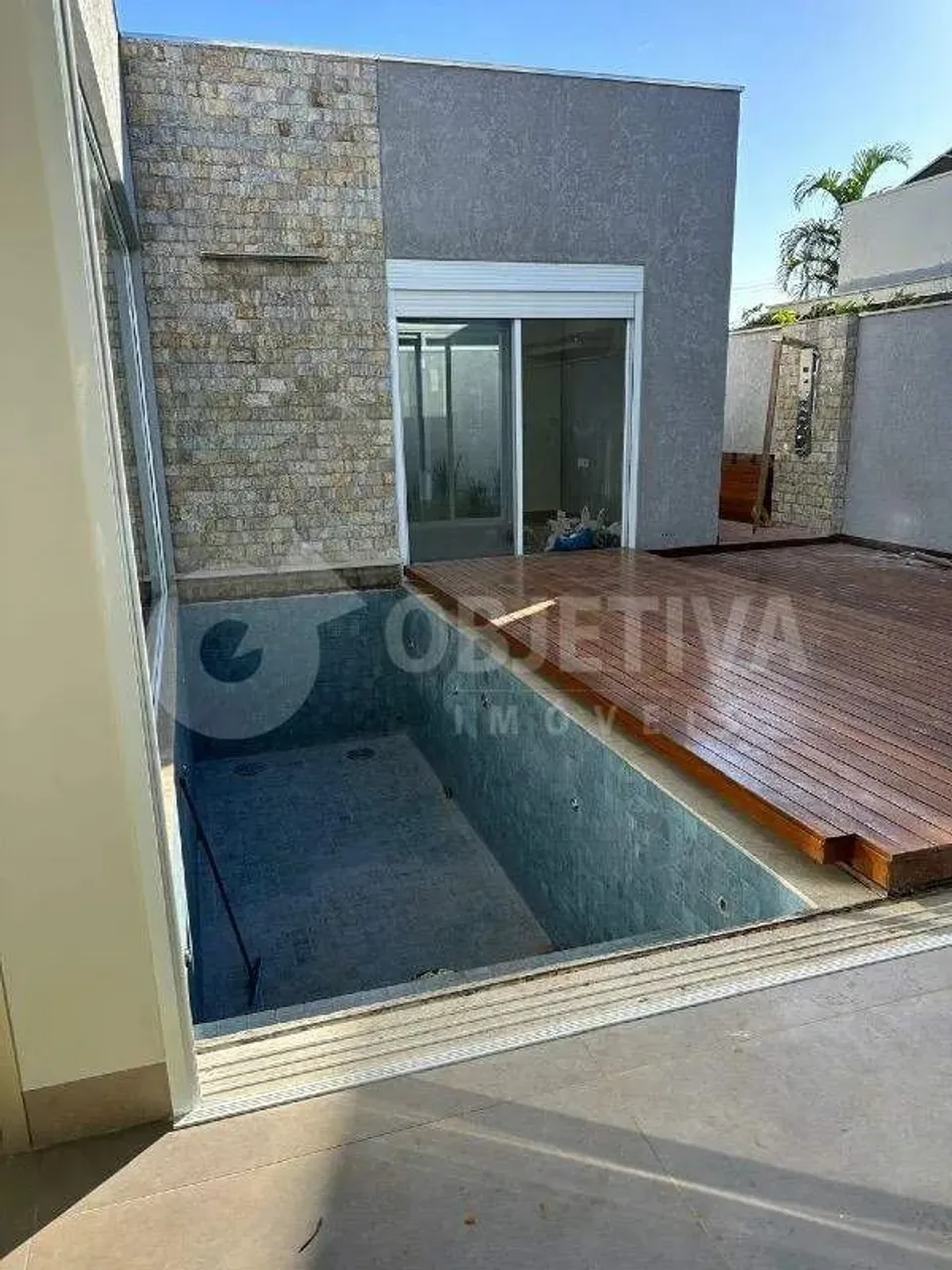 Casa em Condomínio à venda, 3 quartos, 3 suítes, 4 vagas, Golden Village - UBERLANDIA/MG