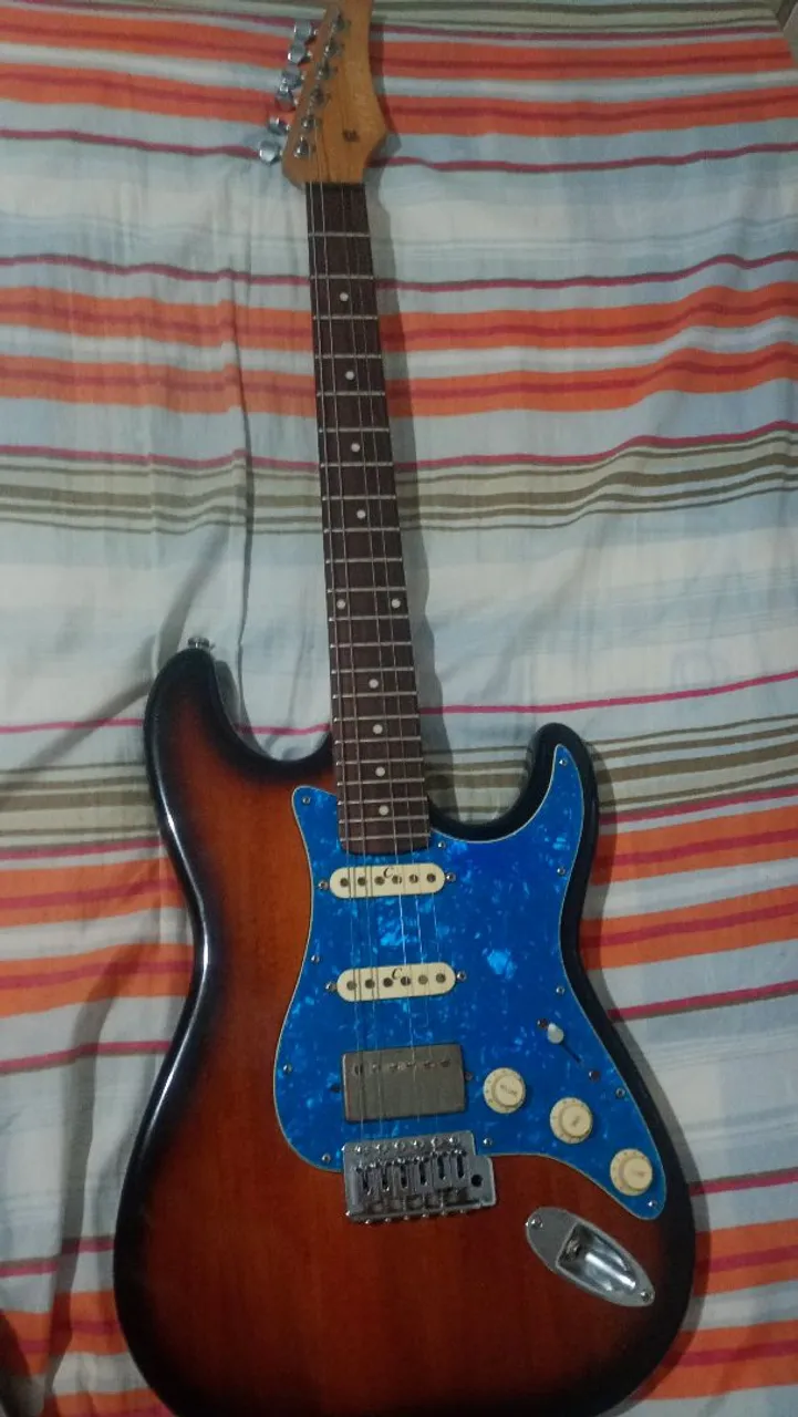Vendo ou Troco Guitarra Condor Semi Nova