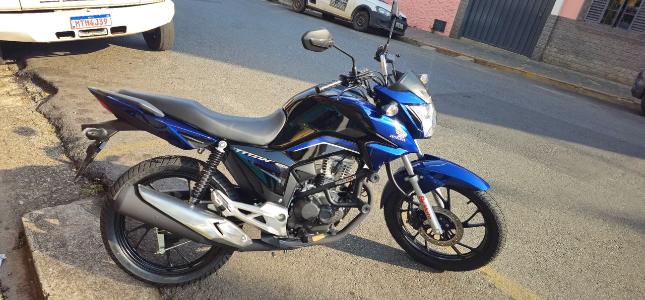 HONDA TITAN 2024 único dono