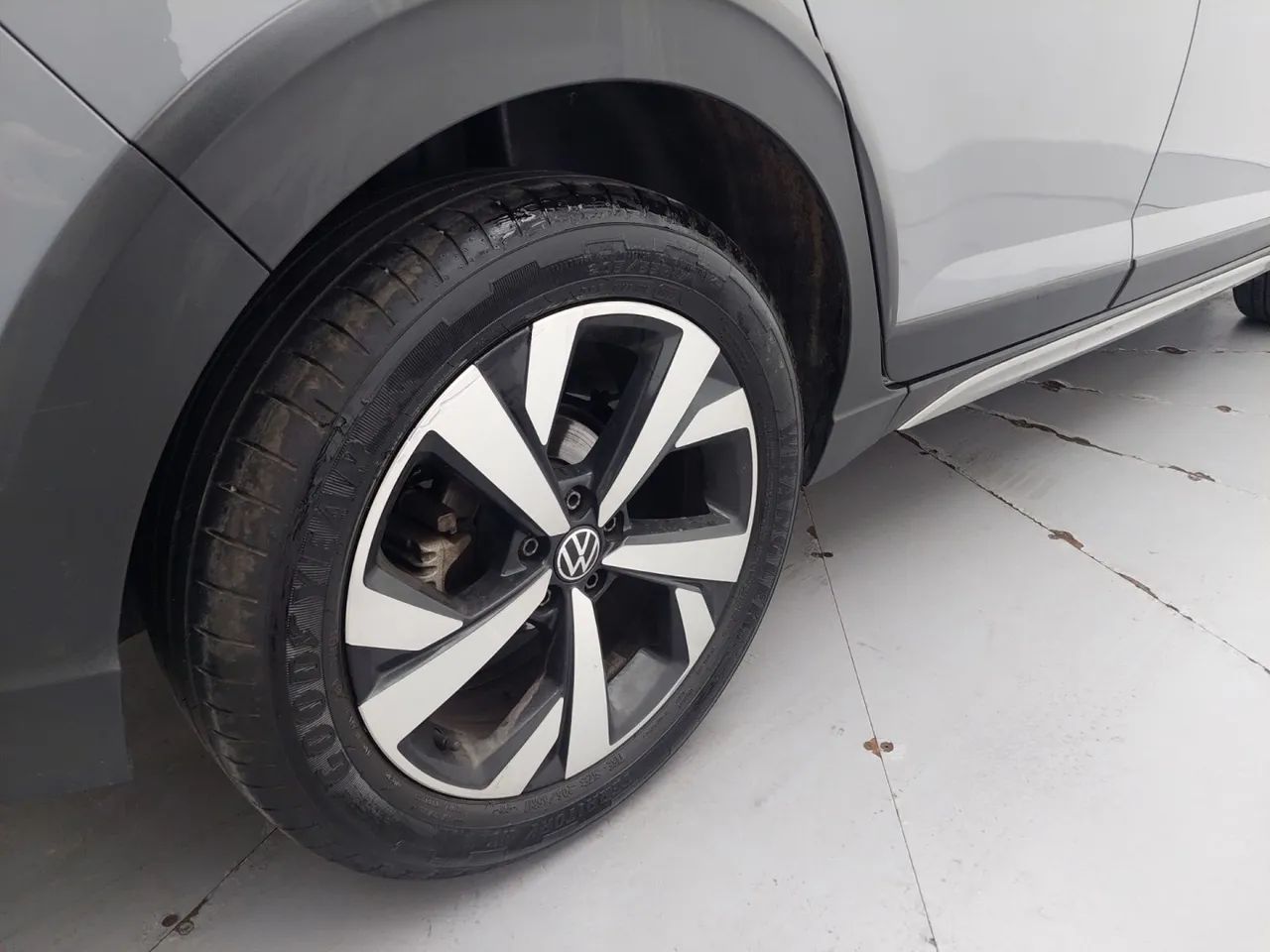 Volkswagen Nivus Highline 1.0 200 TSI Flex Aut., foto 14 de 18