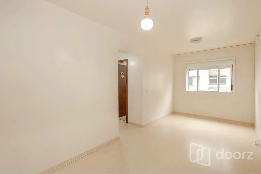Imóvel na Saldanha da Gama com 2 dormitórios e 60m²