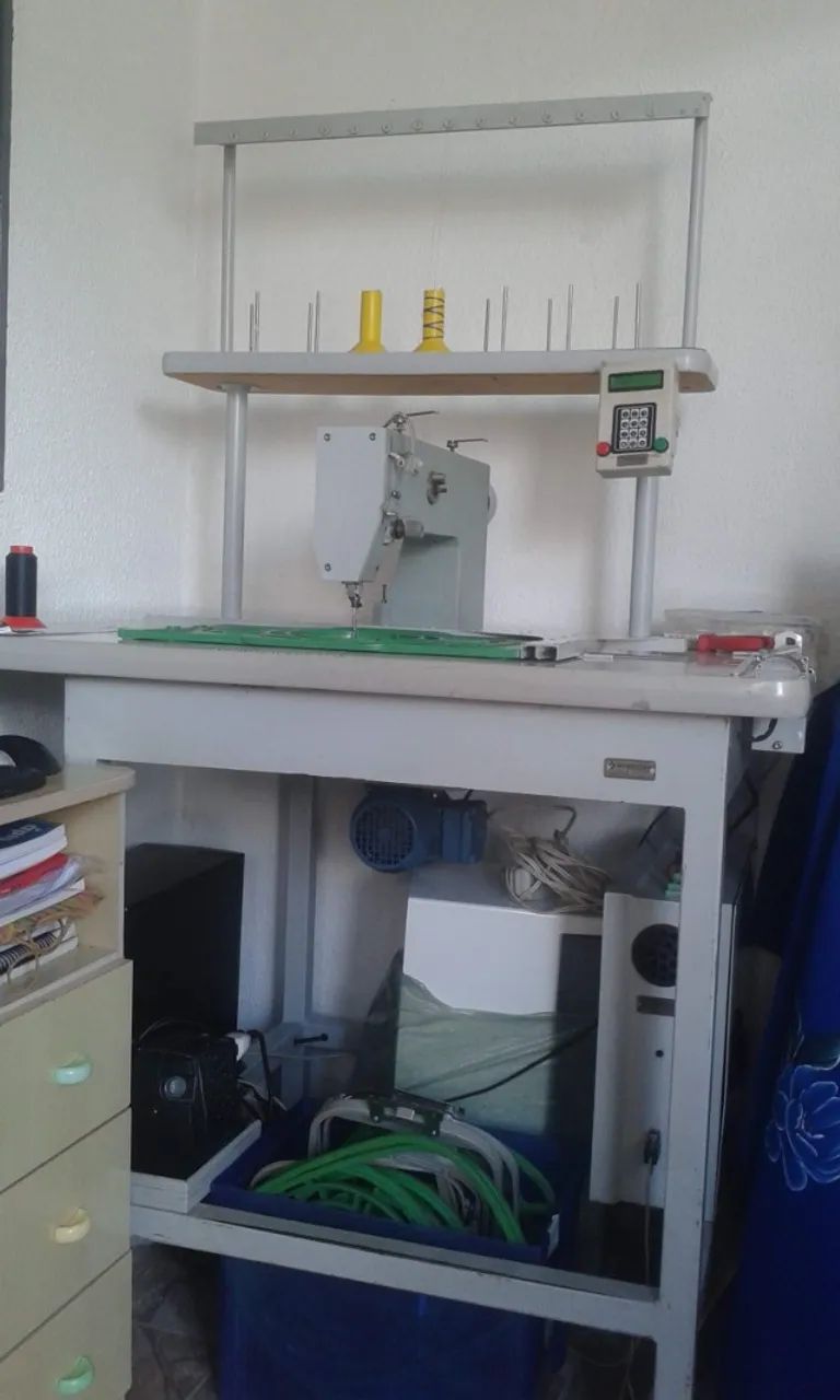 Máquina de bordado 