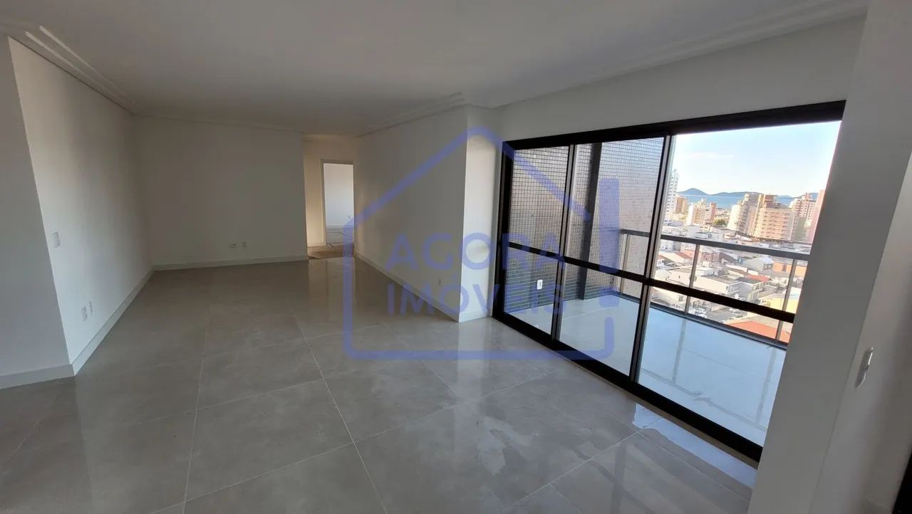 Apartamento amplo com 129 m privativos com vaga dupla no bairro estreito Florianópolis - S - Foto 2