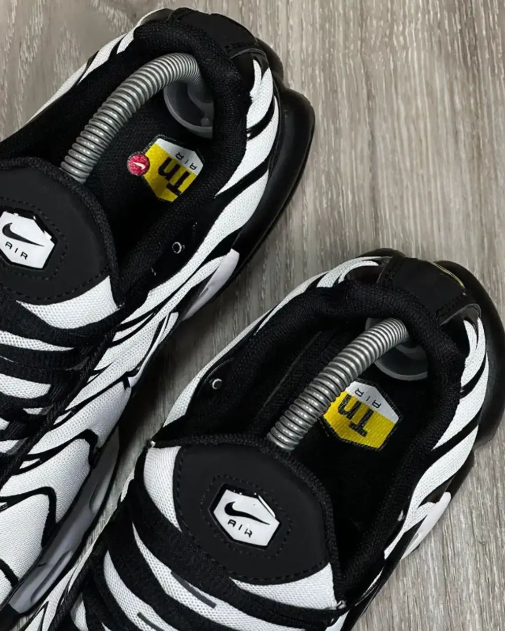 Tênis Nike Air Max Plus TN Oreo Importado - Foto 5