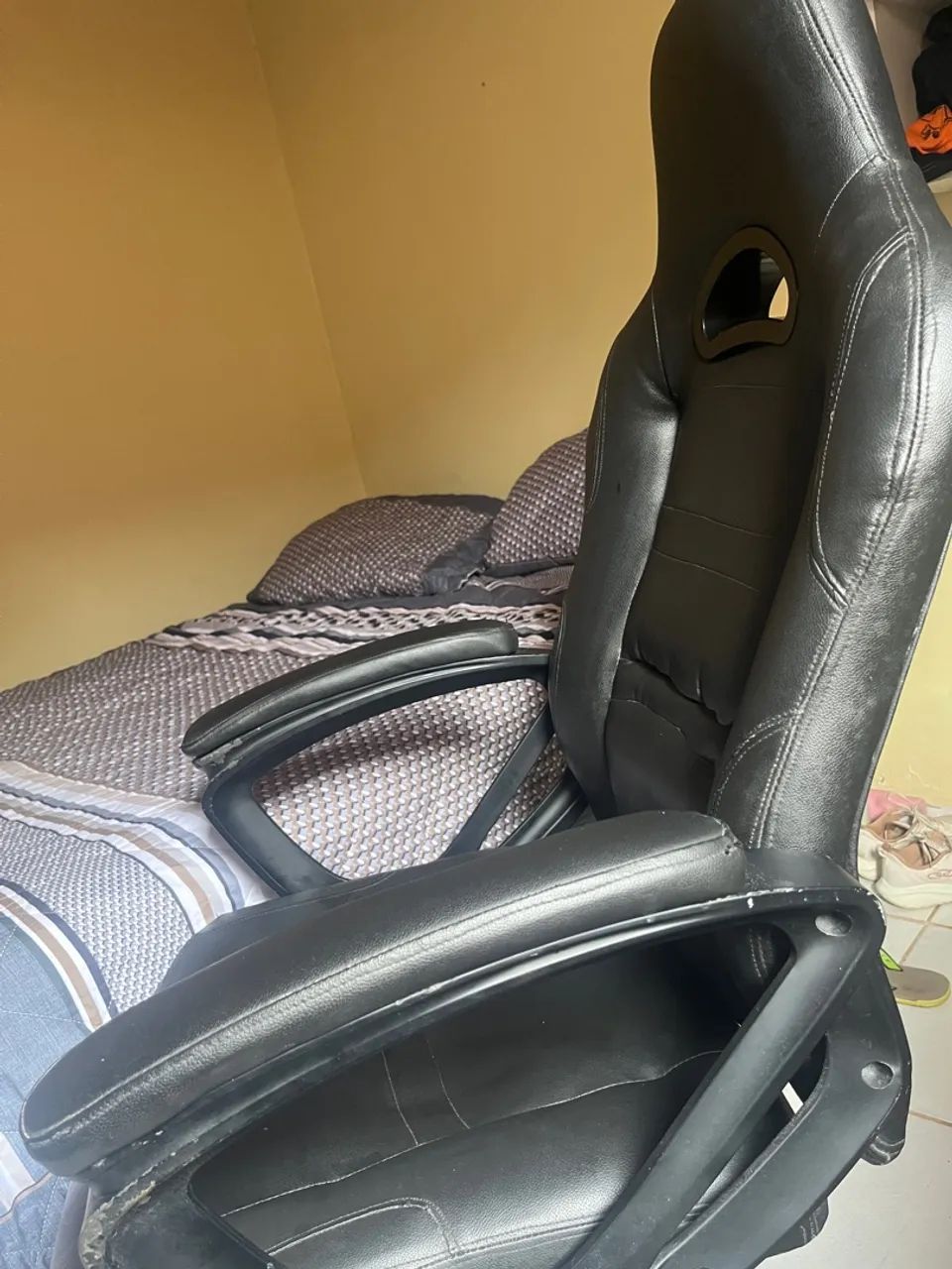 Cadeira de Escritório de Couro - Foto 4