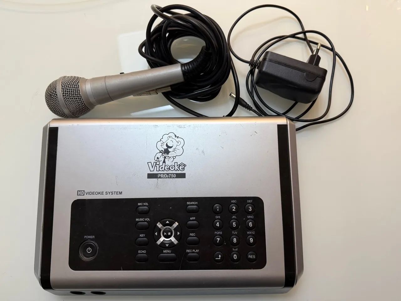 Aparelho de Karaokê Videoke PRO-750 - CDs, DVDs etc - Praia da