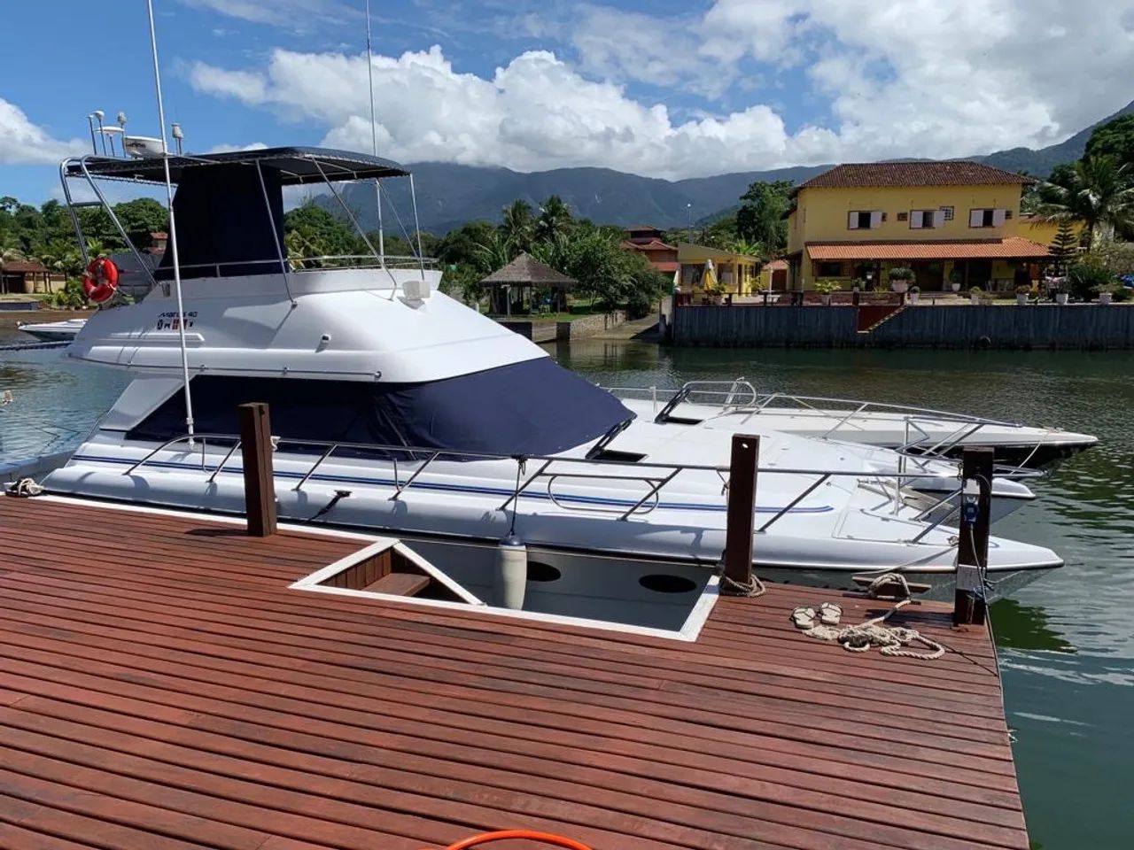 Lancha Catamarã Mares 40 - Foto 15