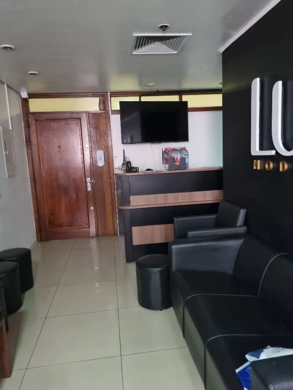 Alugo Sala comercial 100m2 ótima localização POA - Foto 3