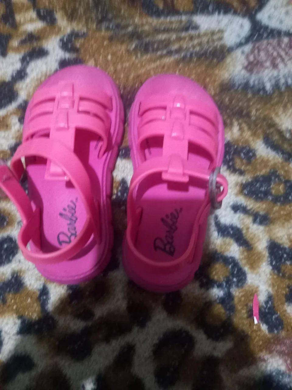 Vendo sandália número 2526