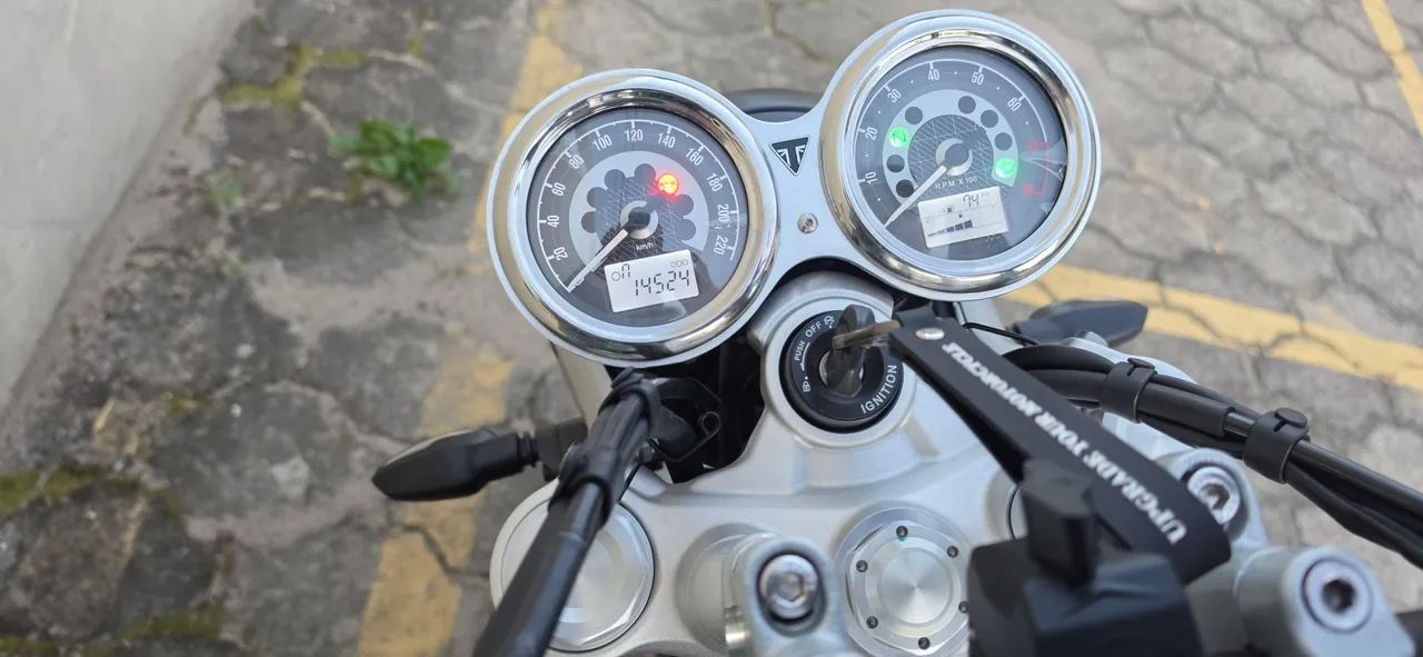 Triumph Speed Twin 1200 - Foto 4