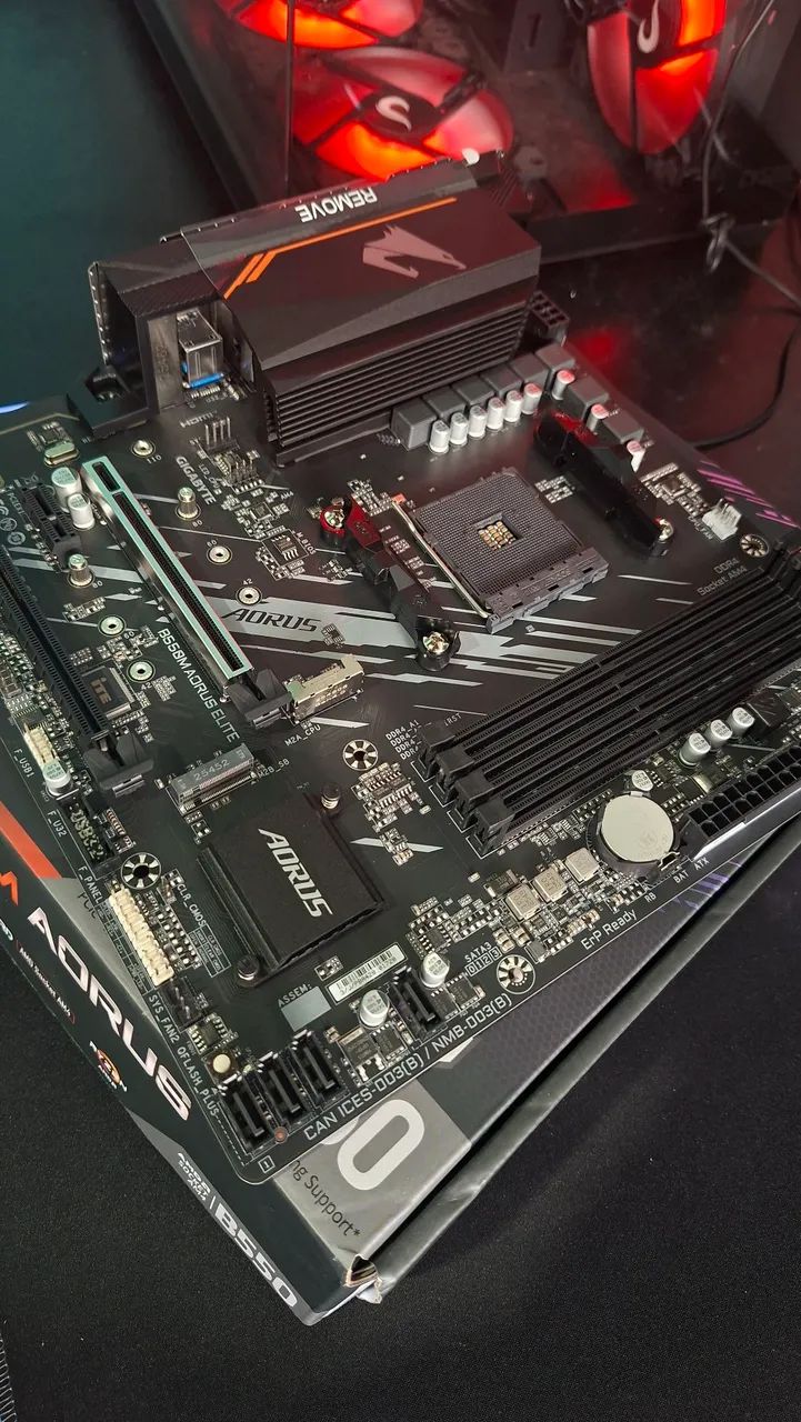 Placa Mãe AM4 - B550m Aorus Elite Gigabyte - Foto 2
