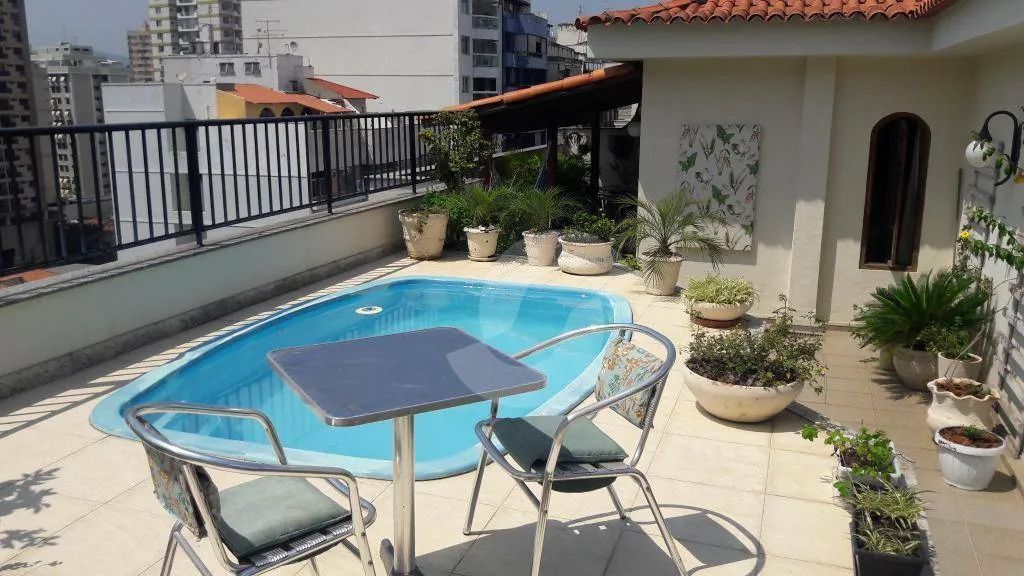 Cobertura com 4 quartos á venda no Ingá