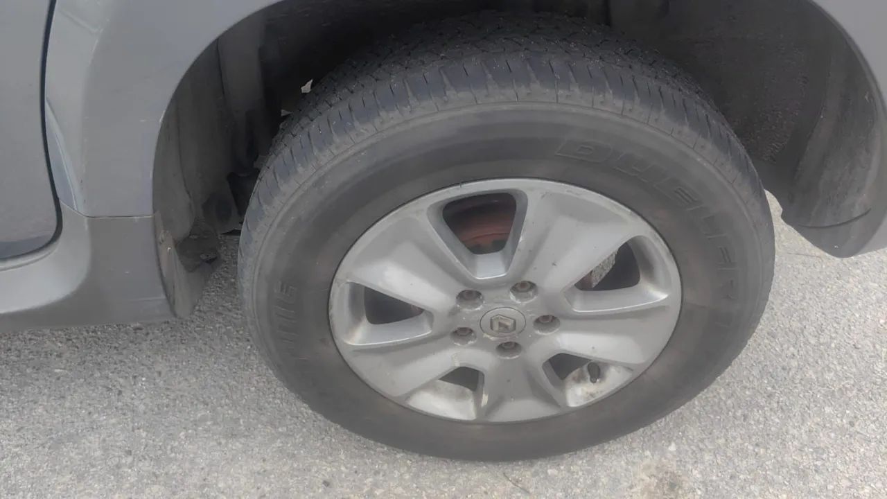 Roda com pneu Renault duster - Foto 2