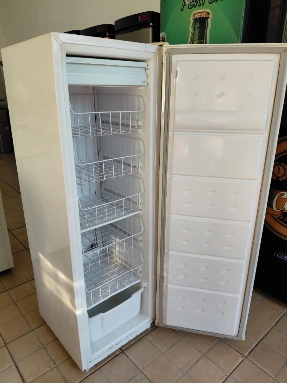 Freezer Vertical Consul 142 litros - Foto 4