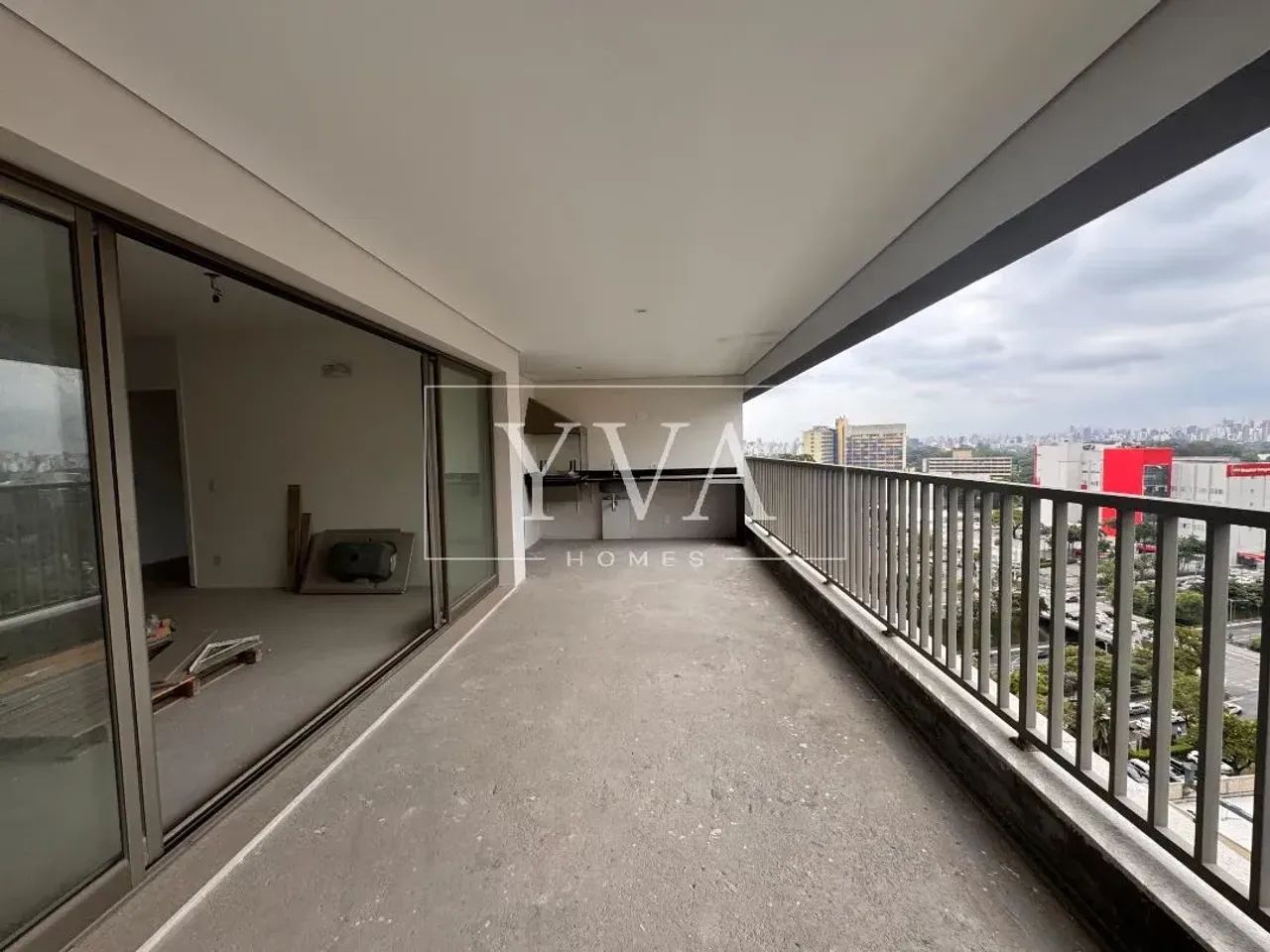 Oportunidade ! Apartamento com 157 m² e varanda gourmet andar alto - Foto 2