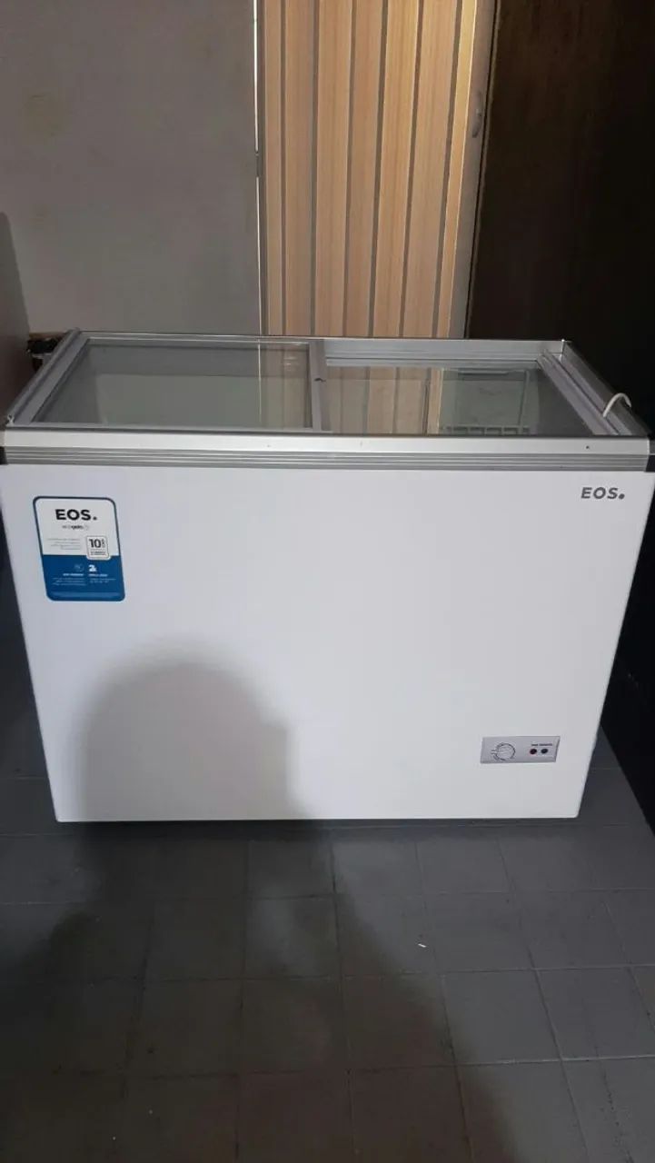 Freezer horizontal da marca Eos moderno e impecável 6 meses de uso e com nota fiscal 