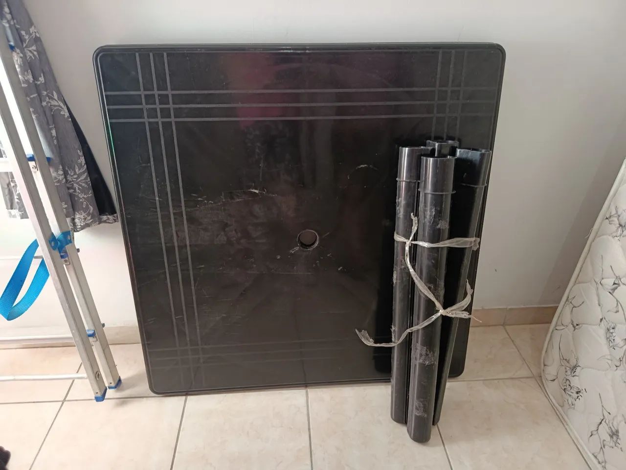Mesa de plástico desmontável 