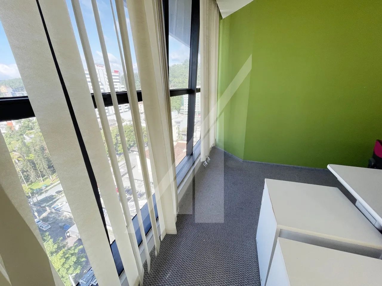 Sala comercial no Centro de Blumenau próximo a Prefeitura - Foto 3