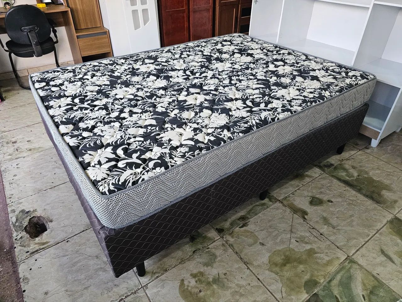 Cama box conservada de espuma  - Foto 3