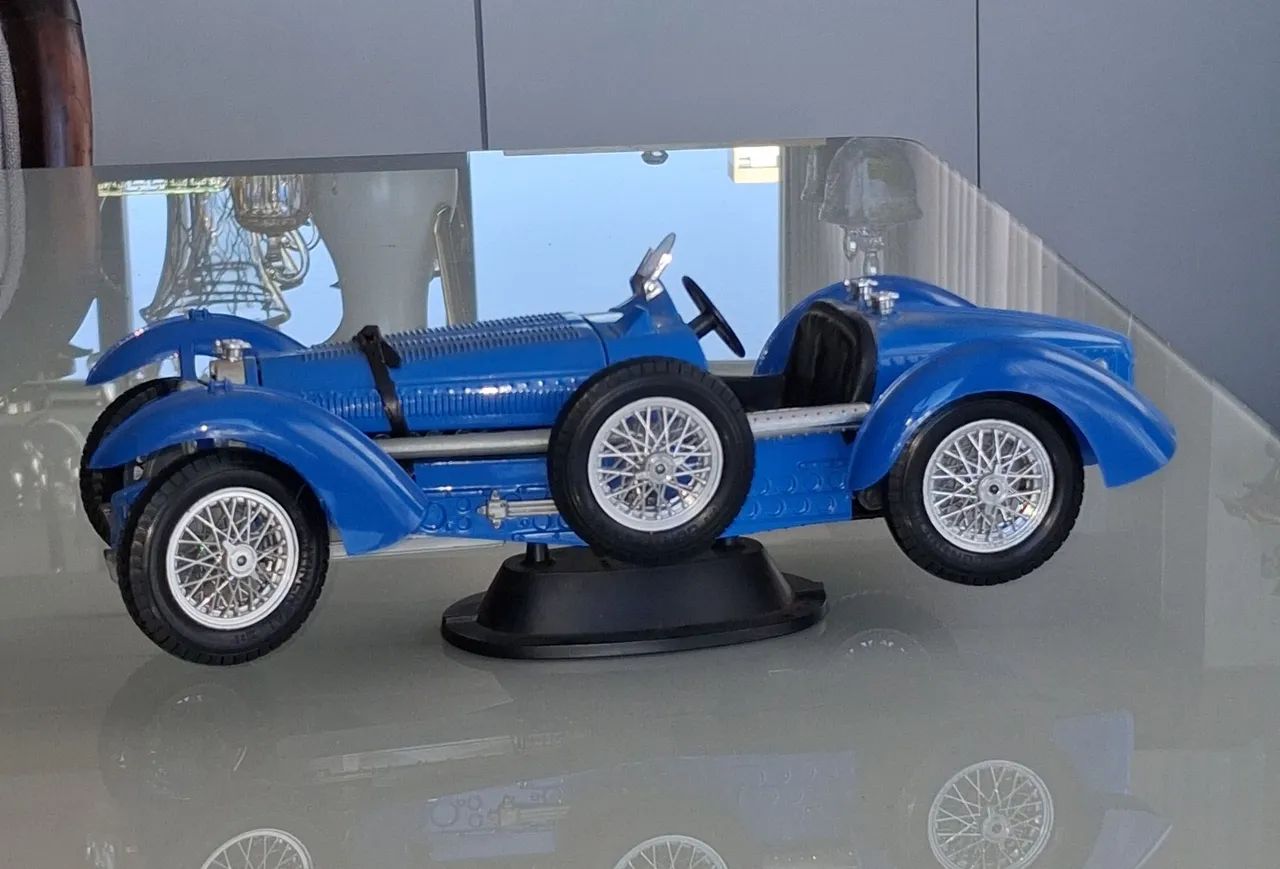 Miniatura Bugatti Type 51 Burago