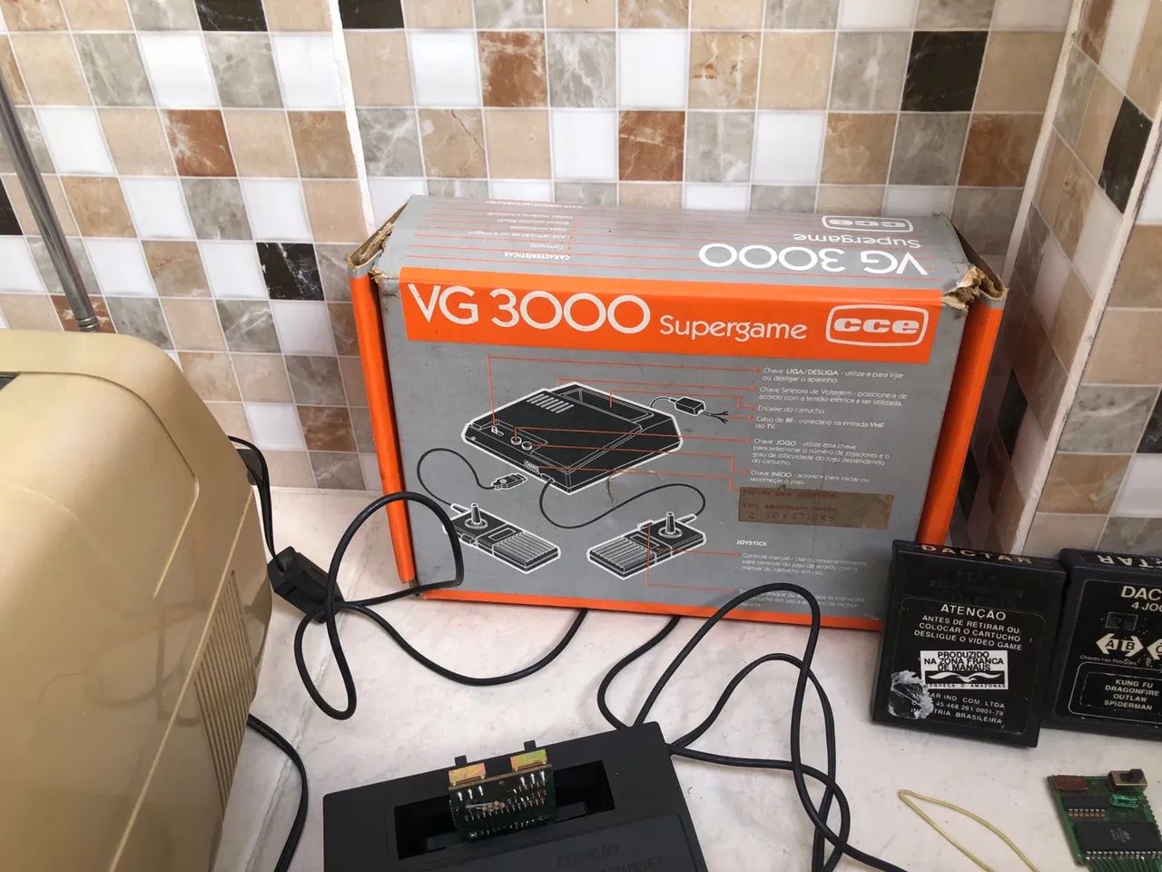 Tv com vídeo game CCE VG 3000 funcionando perfeitamente  - Foto 5